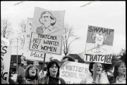 fl_1180_fr24_02_05_1979_Women_pickeThatcher_campaign_meeting_Finchley_Woodhouse_school_ima