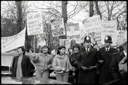 fl_1180_fr31_02_05_1979_Women_pickeThatcher_campaign_meeting_Finchley_Woodhouse_school_ima