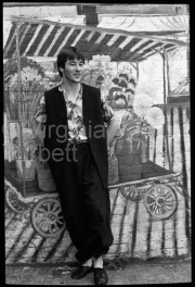 fl1224_fr40_china_crisis_contact
