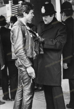 Ambiance concerts punk rock
Londres
 1970's
Credit : Turbett-SIN /DALLE