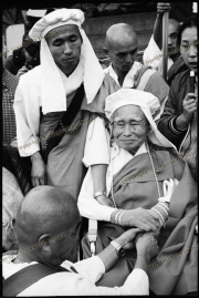 fl0704_fr16_cnd_march_trafalgar_sq_26_10_80