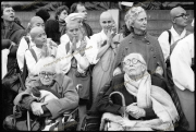 fl0704_fr18_cnd_march_trafalgar_sq_26_10_80
