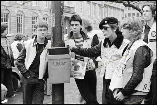 Lads at Scottish TUC Right to Work March