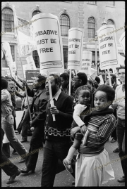 fl2235_fr42_Anti_apartheid-Zimbabwe_demo_30_06_1979_ima