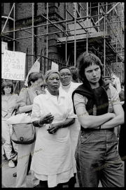 fl2246_fr07_Elizabeth_Garrett_Anderson_hospital_closure_picket_11_07-1979_ima