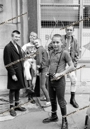 SKINHEADS fans fashion street 8/1983