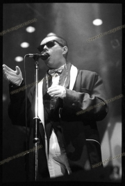 fl1745_fr14a_Frankie_Goes_To_Hollywwod_con