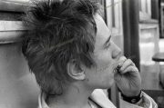 fl0001fr11_Sex_Pistols_wash_clean
