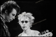 fl0002fr27_Sex_Pistols_Cleaned_8.17_5400dpi