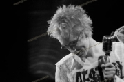 fl0002fr28_Sex_Pistols_June1977_London_wash_clean_8.17_5400dpi