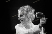 fl0002fr29_Sex_Pistols_June1977_London_wash_clean_8.17_5400dpi-2