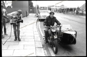 fl1689_fr21_Jools_holland_Tube_from_contact