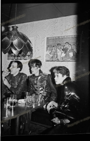 fl0789_fr14_12_0_81_new_romantics_The_Wall_ima
