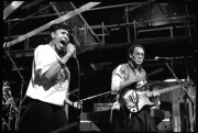fl1688_fr34_Nona_Hendrix_the_tube_from_contact