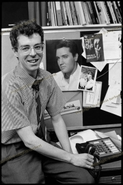 fl1458_fr_33_04_1983_Neil_Tennant_Smash_HIts_ima