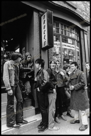 Bruces_record_shop_Edinburgh_punks_fl0163_print-Edit