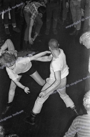 fl0324_fr22_punks_Slaughter_21_03_80_5400_washed