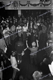 fl0324_fr26_punks_Slaughter_21_03_80_5400_washed