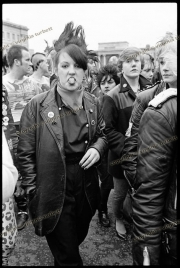 fl0253_fr07_02_02_80_punks_ima