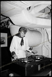 fl0503_fr_33_rusty_egan_HMS_Belfast_spandau_ima