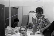 fl0002fr08_Sex_Pistols_June1977_London_wash_clean_8.17_5400dpi