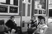 fl0003_fr07_Sex_pistols_11.17_washed_5400dpi