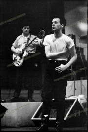 fl1014_fr36_Simple_Minds_27_08_81-Edit