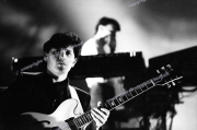 fl1308_fr30a_simple_minds_washed_19_11_82_5400dpi_